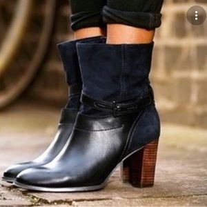 Clarks Kacia Garnet Women's Size 11 Blue/Black Leather Boots